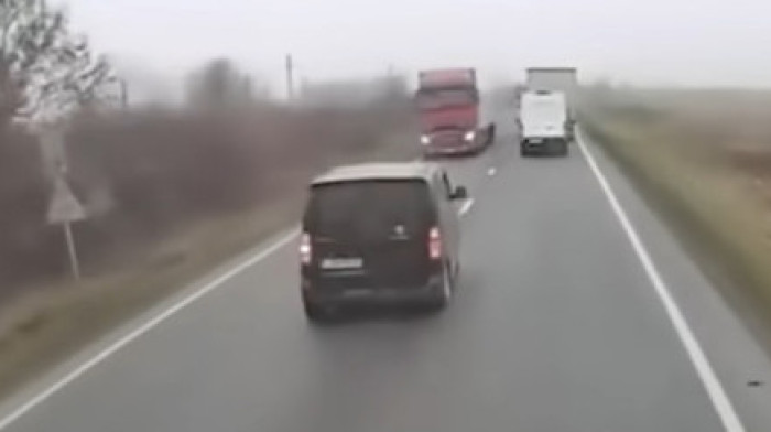 Stravično svedočenje preživelog navijača PAOK-a: Vozaču zablokirao volan zbog napredne tehnologije!? (VIDEO)