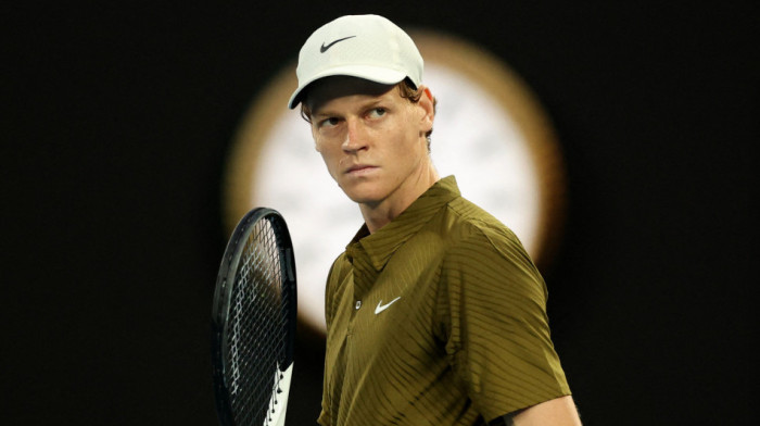 Dominacija Sinera! Italijan razbio Amerikanca za polufinale Australijan opena