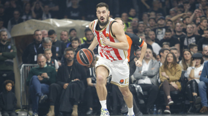 Raspoloženi Kalinić kao svedok dobre atmosfere: Valjda su sklonili bazen iz Arene?