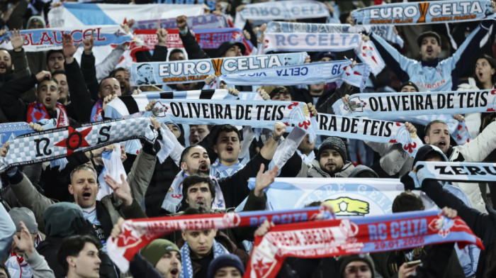 Kakav gest navijača Selte - Na "Marakani" razvili zastavu "Nema predaje" (FOTO/VIDEO)