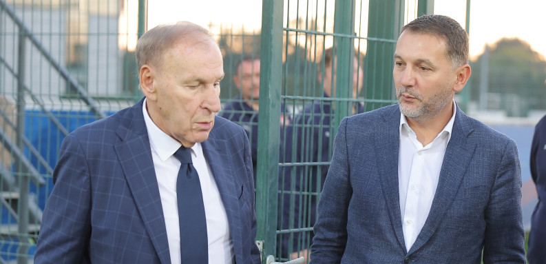 Čelnici FSS-a došli na meč Zvezde i Selte (VIDEO)