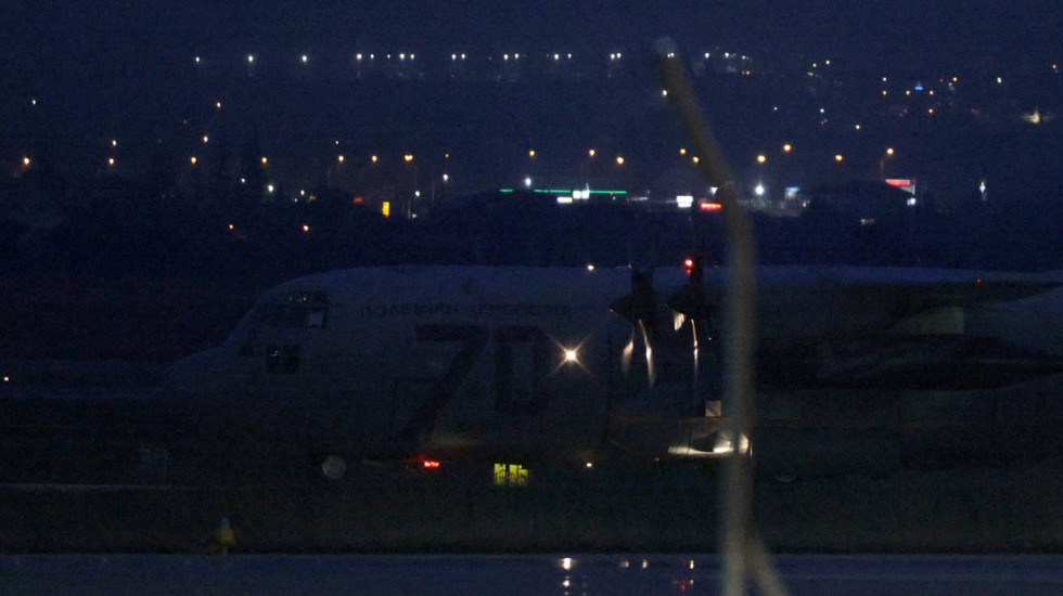 Potresna scena iz Grčke: Solun u crno-belom plamenu u čast poginulih navijača PAOK-a (VIDEO)