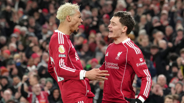 Virc zagospodario Liverpulom: Ekitike srušio Njukasl i produžio život Slotu