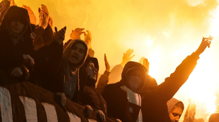 Jezive scene u Nišu: "Grobari" napadnuti posle meča sa Radničkim, reagovala policija (VIDEO)