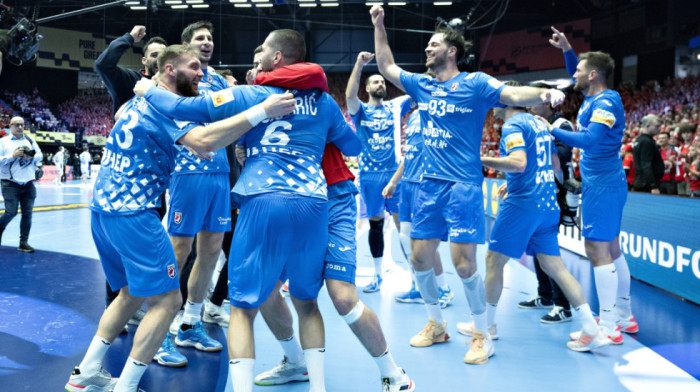 Pukla bruka na Evropskom prvenstvu! Hrvati slavili medalju uz pesmu srbomrsca Tompsona (VIDEO)