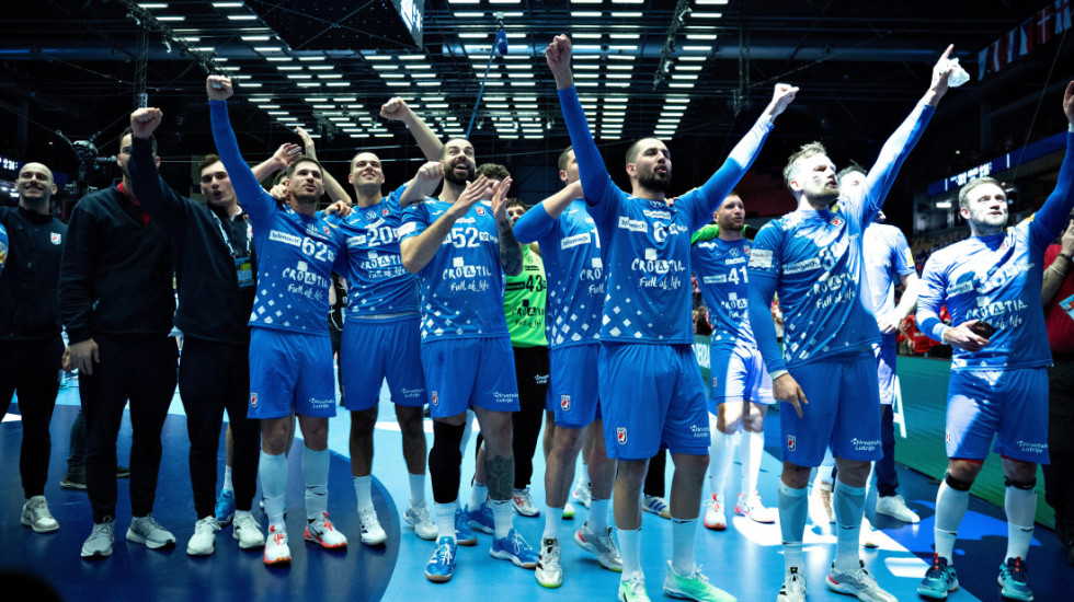 Haos u Hrvatskoj: Rukometaši tražili Tompsona na dočeku, grad ih odbio, pa sve otkazano