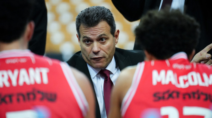 Itudisu se trese klupa? Hapoel u totalnom haosu pred meč sa Zvezdom, oglasio se Grk