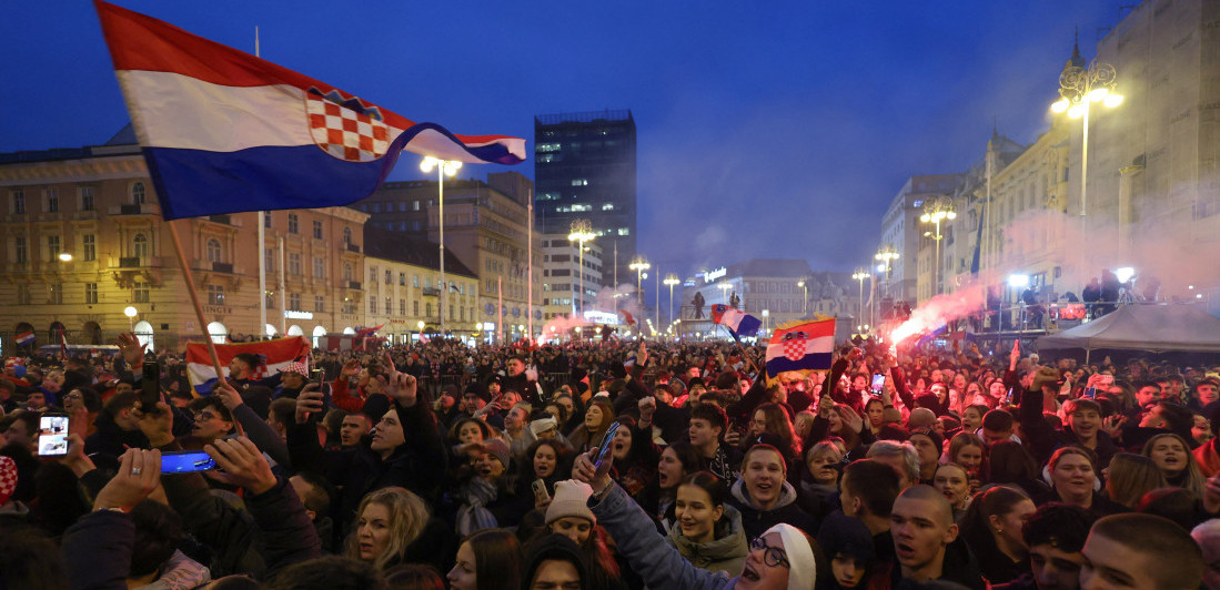 Vijorila se zastava NDH, uskoro stiže Tompson: Skandalozan doček hrvatskih rukometaša