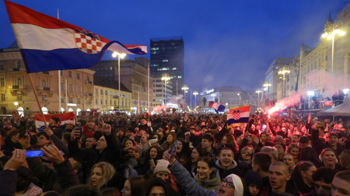 Vijorila se zastava NDH, uskoro stiže Tompson: Skandalozan doček hrvatskih rukometaša