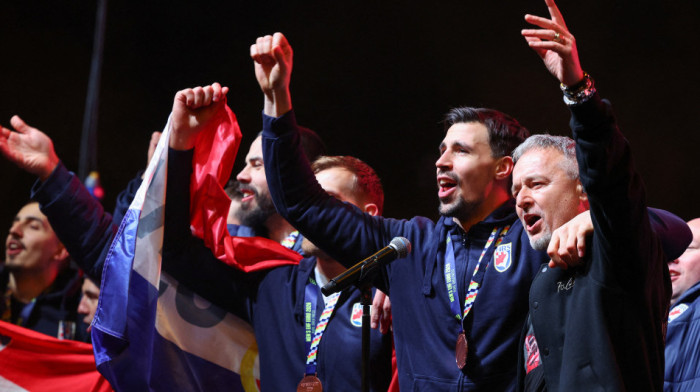 Tompson pretvorio doček hrvatskih rukometaša u reviju mržnje prema Srbima: Zagrebom se orile sramotne pesme