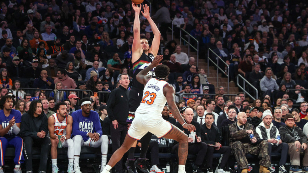 Svi su se uhvatili za glavu - Nikola se samo srušio na parket... (VIDEO)