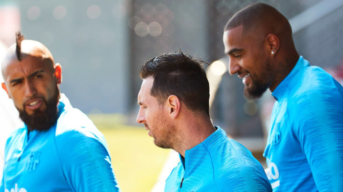 Boateng podigao veliku prašinu: Morao sam da lažem da bi me Mesi voleo...