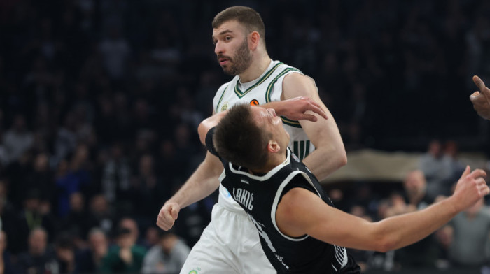 Haos u Areni: Košarkaš Panatinaikosa udario Lakića, divljački potez Grka (VIDEO)