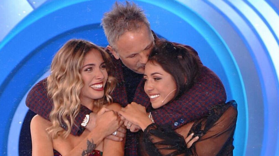 Reči koje paraju srce: Ćerka Siniše Mihajlovića na mestu gde je preminuo njen otac (FOTO)