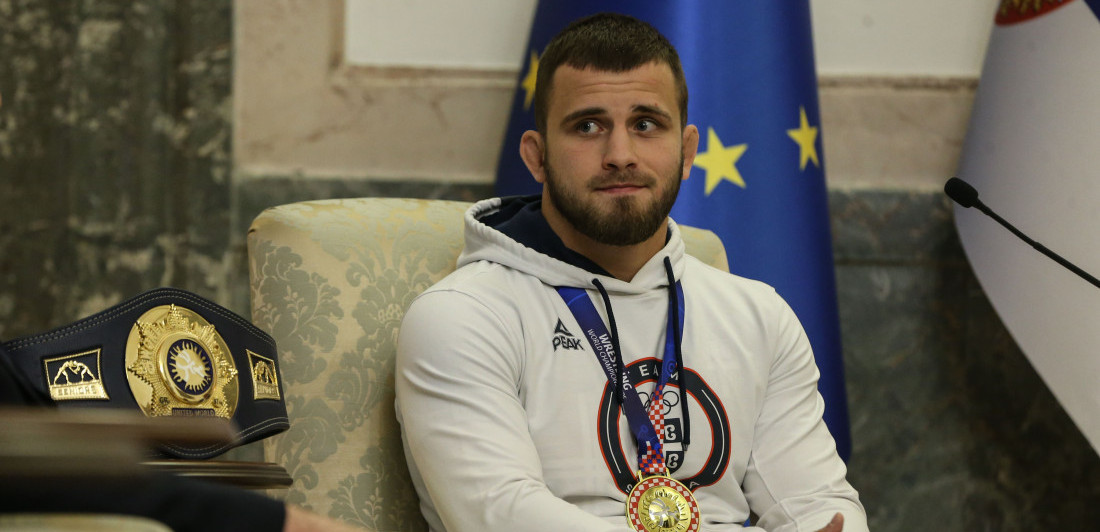 Komarov otkrio detalje skandala iz Hrvatske: Ponosno podigao tri prsta, a onda...