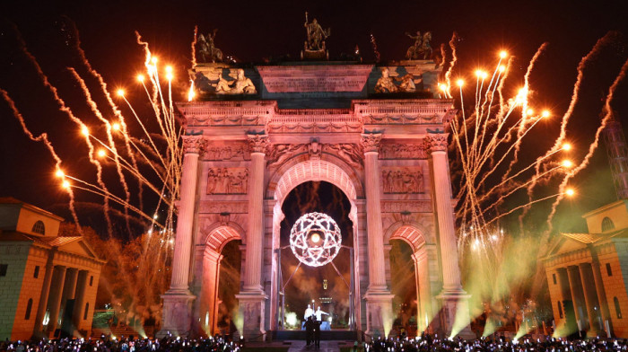 Magične scene iz Milana: Otvorene ZOI 2026 - Pogledajte spektakularno paljenje plamena