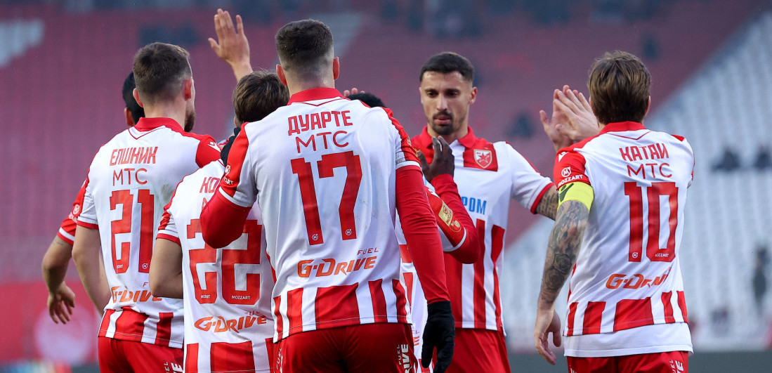 Zvezda na pola puta do pobede: Crveno-beli kontrolišu igru, Pazarci čekaju svoju šansu