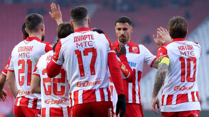 Zvezda na pola puta do pobede: Crveno-beli kontrolišu igru, Pazarci čekaju svoju šansu