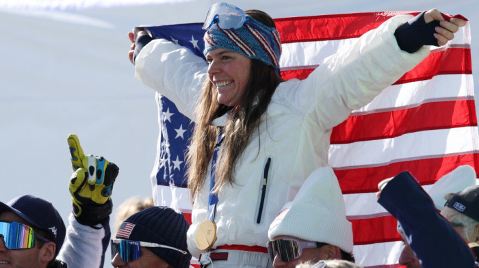 Amerikanka skakala i slomila zlatnu medalju