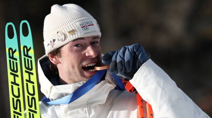 Šou na ZOI u Kortini - Osvojio medalju, pa u prenosu priznao devojci da je prevario