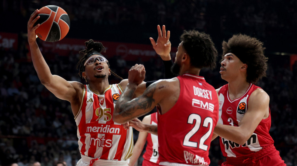 "Zločin protiv košarke, mnogo nas kradu sudije" - Haos na mrežama posle poraza Zvezde u Pireju