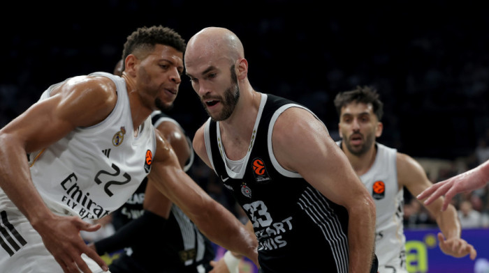 Velika borba u Areni - Odličan početak utakmice, timovi se smenjuju u vođstvu