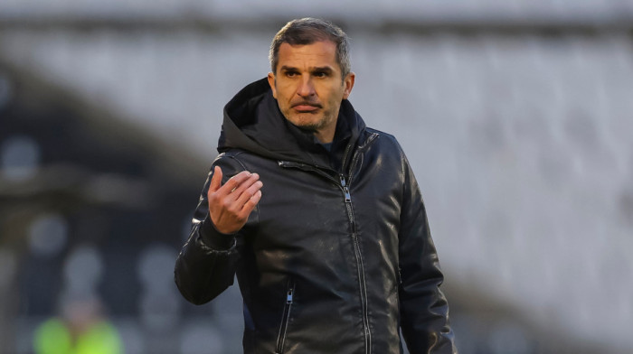 Navijači Partizana nezadovoljni, Humskom se orilo - Nenade, odlazi