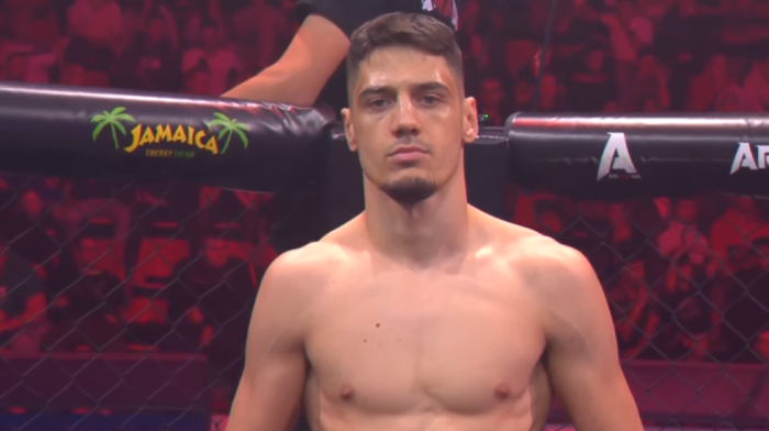 Brutalan početak za srpske borce! Todorović ugušio protivnika i zapalio "Pionir"! (VIDEO)