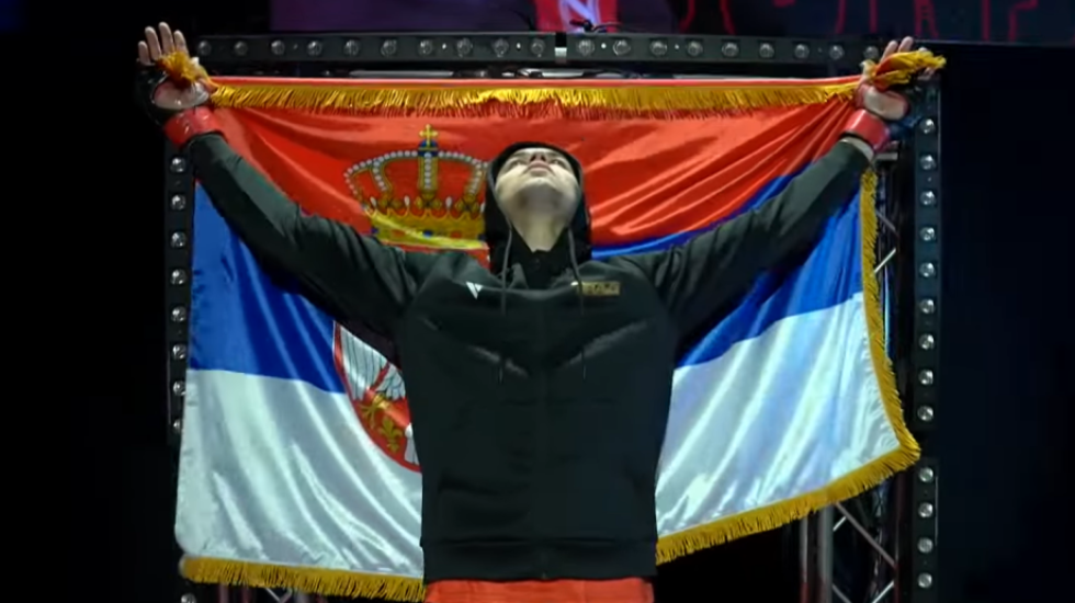 Gašenje! Srbin poslao rivala na spavanje - Mićović brutalno do treće pobede (VIDEO)