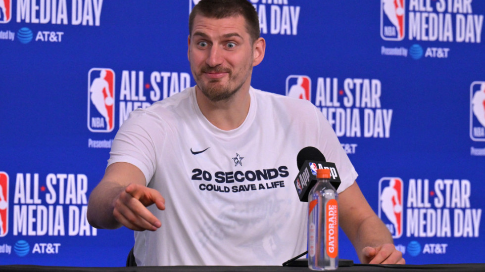 Jokić se frapirao kad je video ko mu postavlja pitanje - MVP ili konji? Brate, konji (VIDEO)