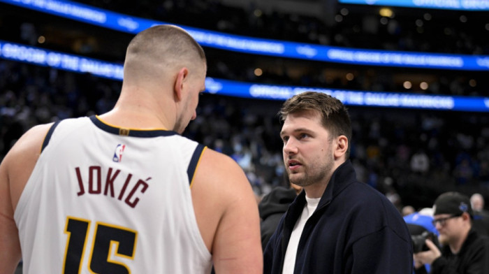 Jokić i Dončić napravili šou: Nikola prozivao Luku, pa se potukli pred svima (VIDEO)