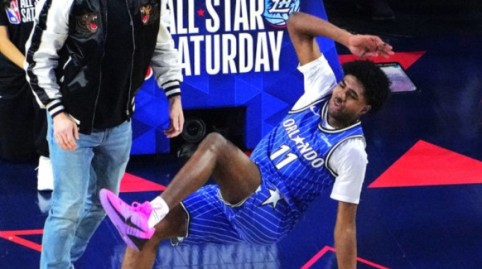 Pa, šta je ovo? NBA svet gledao najgori pokušaj zakucavanja u istoriji Ol-stara (VIDEO)