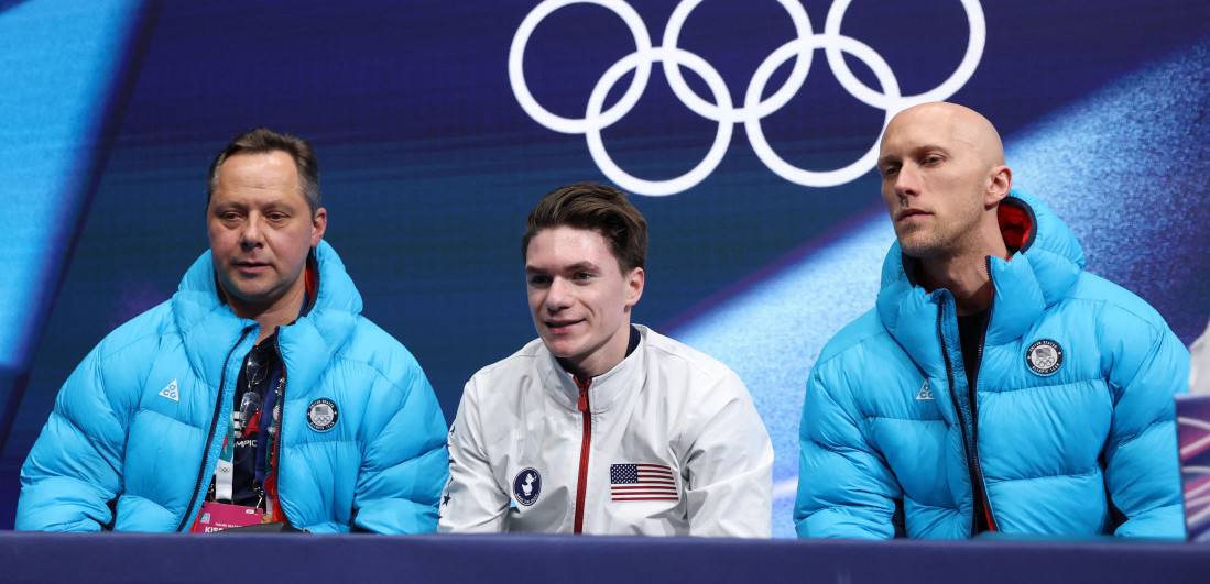 Ovo još niste videli: Trener vodi 16 sportista iz 13 zemalja, snimak kako menja jakne obišao planetu