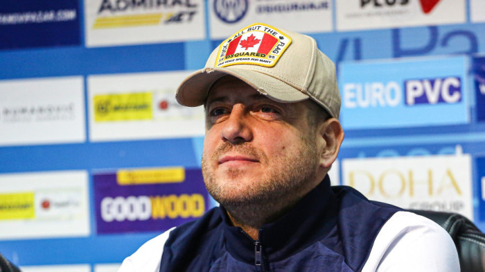 Lalatović se klanjao navijačima, pa poručio: Ovako se voli klub! (VIDEO)