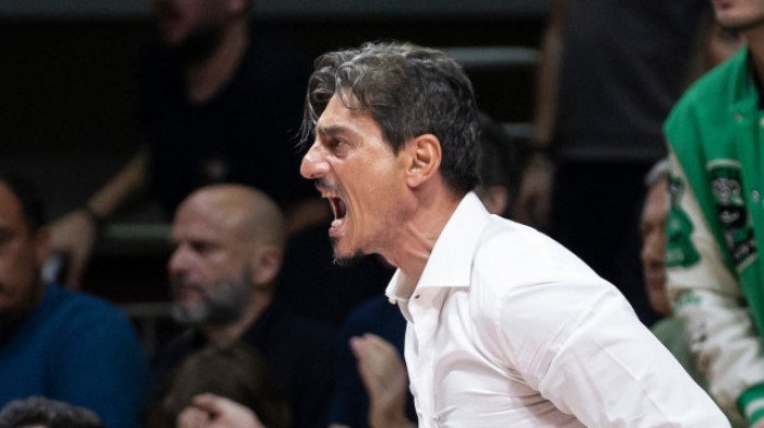 Janakopulos preti posle novog debakla: Za koje grehe plaćam?! Trener i igrači su problem