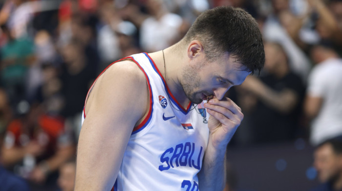 Veliki problem za Alimpijevića i Srbiju! Povredio se Avramović - Opet (VIDEO)