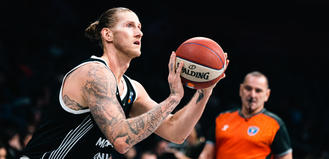 Saga oko Osetkovskog je napokon završena - Potpisao je i novi ugovor