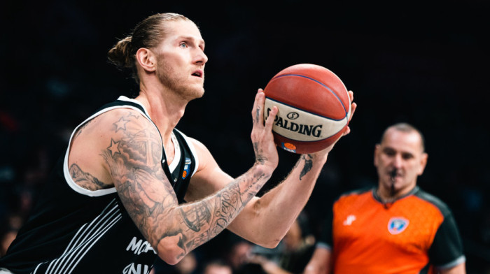 Saga oko Osetkovskog je napokon završena - Potpisao je i novi ugovor