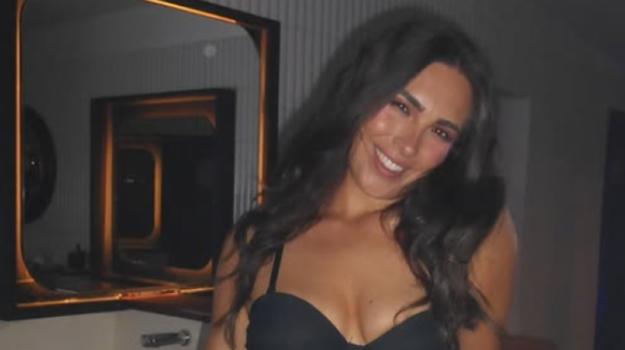 Vrela fudbalerka zapanjena: Oborila internet provokativnim fotkama i golovima, pa se našla na udaru (FOTO)