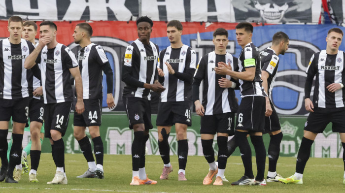 Tenzije u Partizanu pred derbi: Najiskusniji igrači očitali bukvicu strancu, ni mlađi nisu bili pošteđeni?