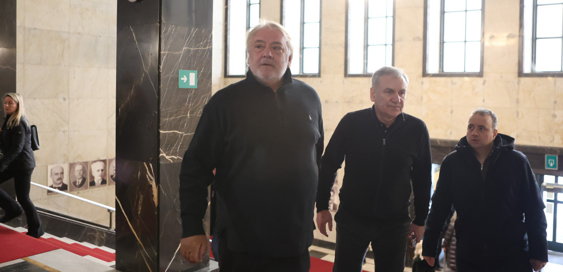 Srbija ispraća Tatjanu Ječmenicu - Evo ko je sve došao na komemoraciju (FOTO/VIDEO)