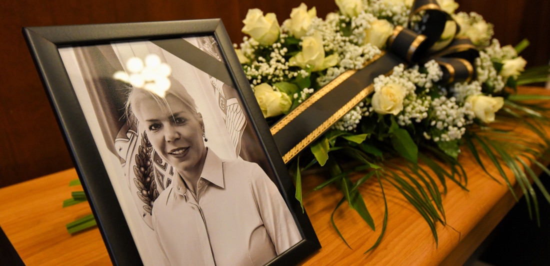 Srbija u suzama: Potresne scene na komemoraciji povodom tragično nastradale Tatjane Ječmenice (VIDEO/FOTO)