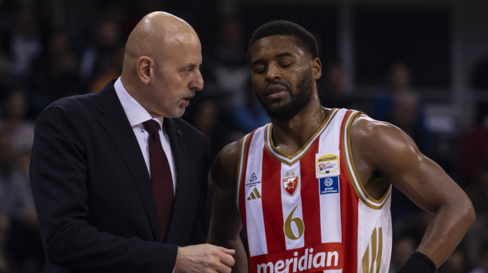 Zgrožen sam, ovo je sramota, bez karaktera...  Surove reakcije navijača posle pobede Zvezde