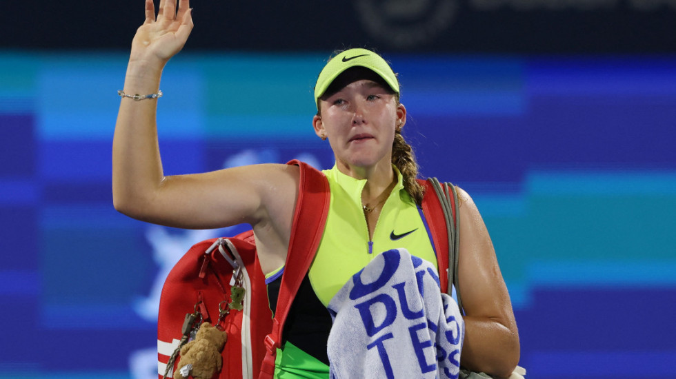 Teniserka se slomila posle poraza: Udarala se pesnicama, a onda i briznula u plač (VIDEO)