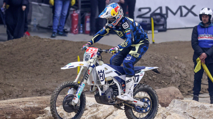 Beogradski spektakl na dva točka: Bili Bolt pokorio Srbiju u istorijskom debiju SuperEnduro šampionata (FOTO)