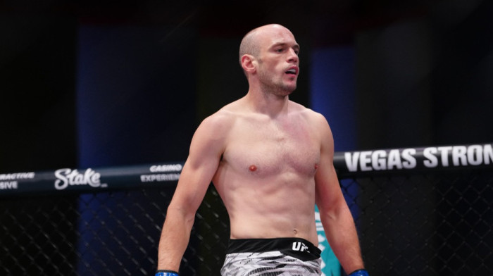 Brutalan nokaut Srbina, Amer pao kao pokošen - Kroše Medića za pamćenje (VIDEO)