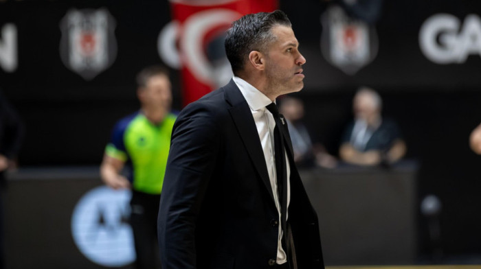 "Ne moram da budem trener u ovoj ligi" - Alimpijević besneo na sudije posle poraza