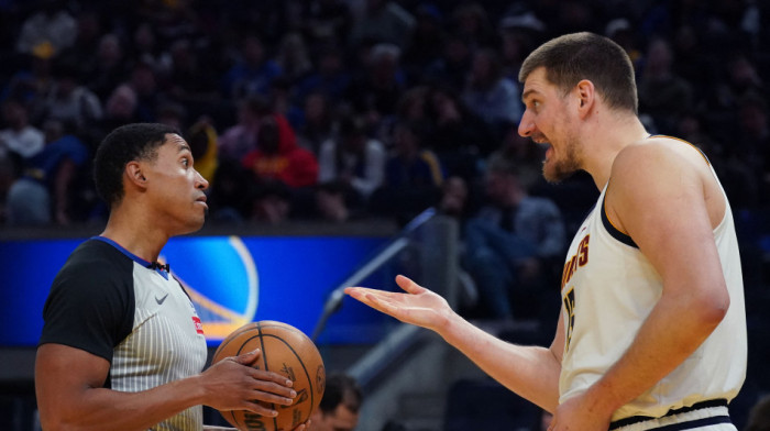 Trese se Amerika zbog Nikole: Legenda eksplodirala pred kamerama