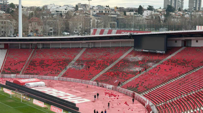 "Grobari" napravili najveću štetu na "Marakani" do sada - Stolice, semafor, toaleti, kapije... (FOTO)