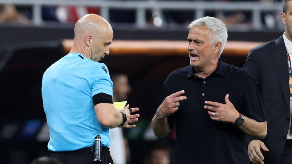 Murinjo sudiju optužio za nameštanje, UEFA ga poslala na "Marakanu"